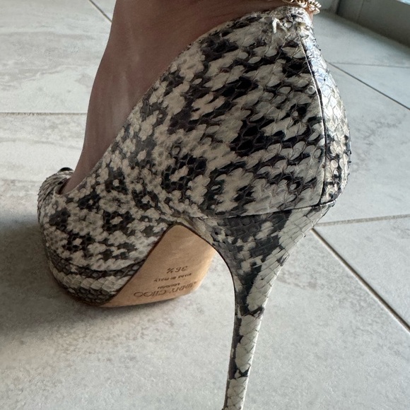 Jimmy Choo Women's Snakeskin Peep Toe Heels - 6.5 - Picture 7 of 11